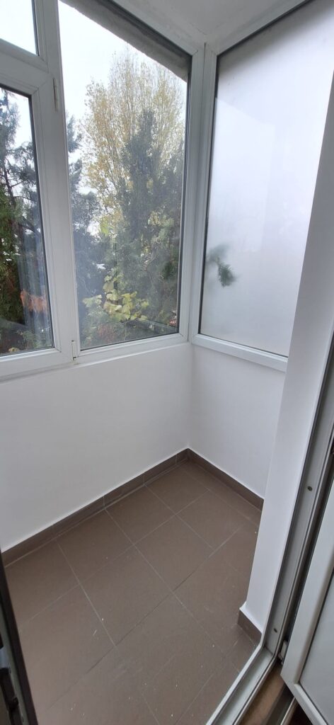 Preturi manopera renovarea balcon de bloc | Firmă Renovări Interioare Apartamente | Amenajări Interioare București | Zugrăveli Interioare