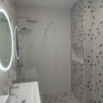 Dus-walk-in-renovare-baie-apartament-2023