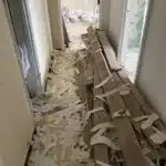 Cat-costa-debarasarea-molozului-cand-renovezi