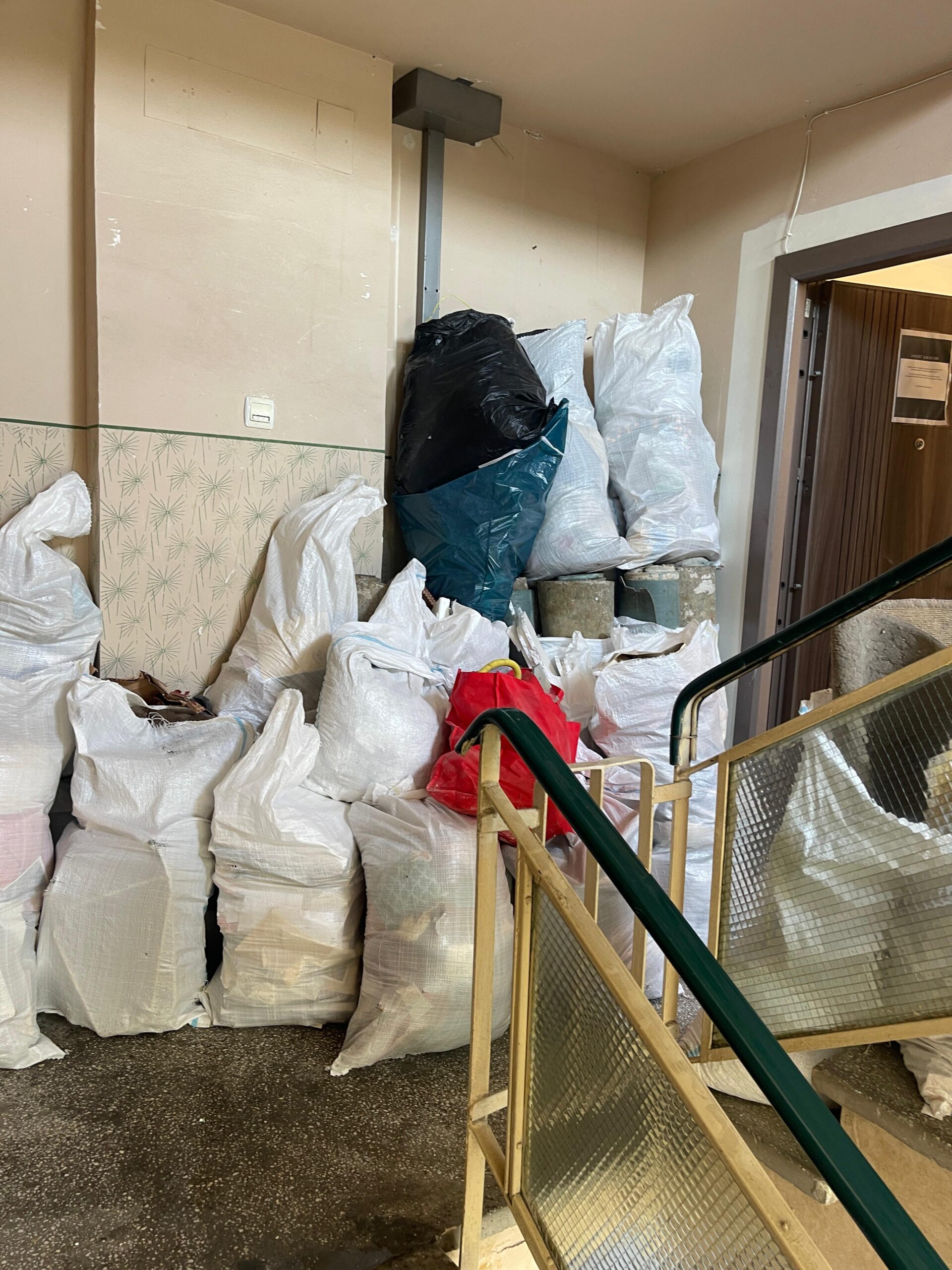 Echipa renovare apartament 4 camere Echipa renovare apartament 4 camere